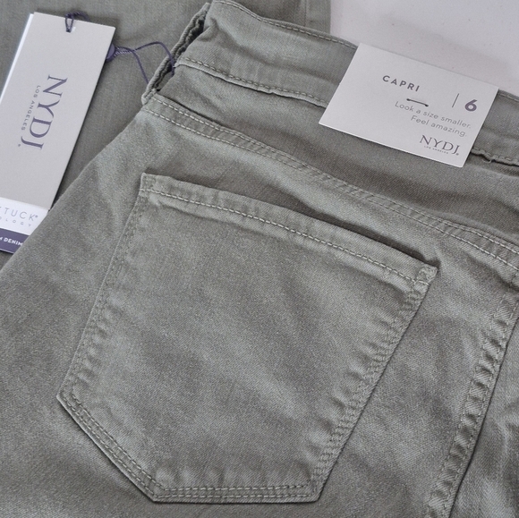 NYDJ Dayla Wide Cuff Capri in Topiary w/ Lift Tuck Technology - NWT - Size 6 - Picture 8 of 14